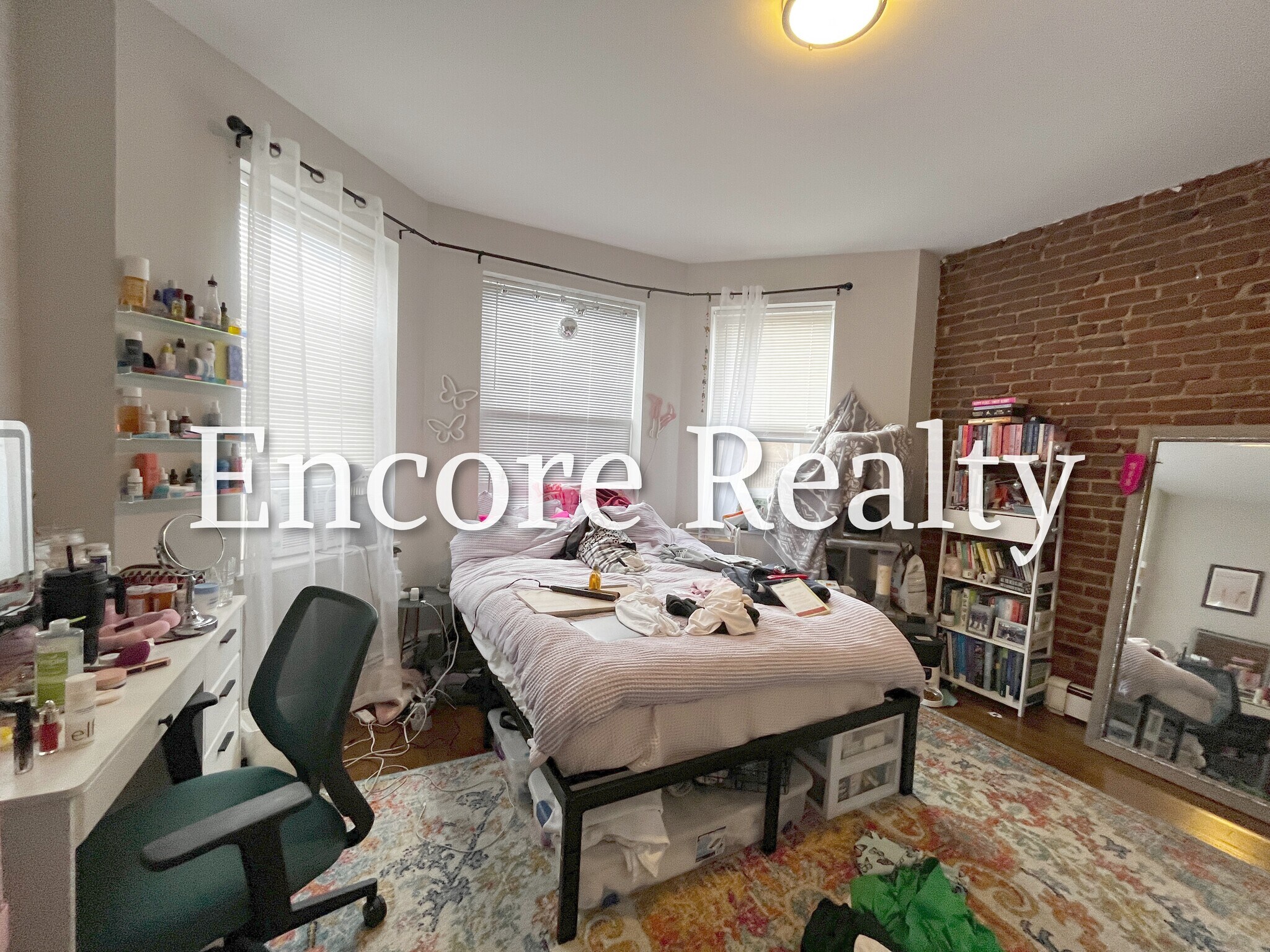 Building Photo - 41 Stearns Rd