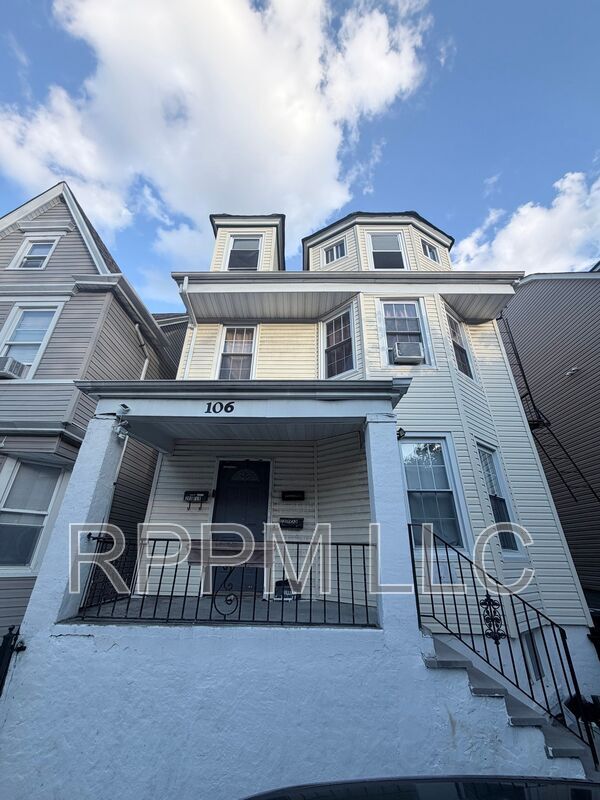 Building Photo - 106 N 16th St