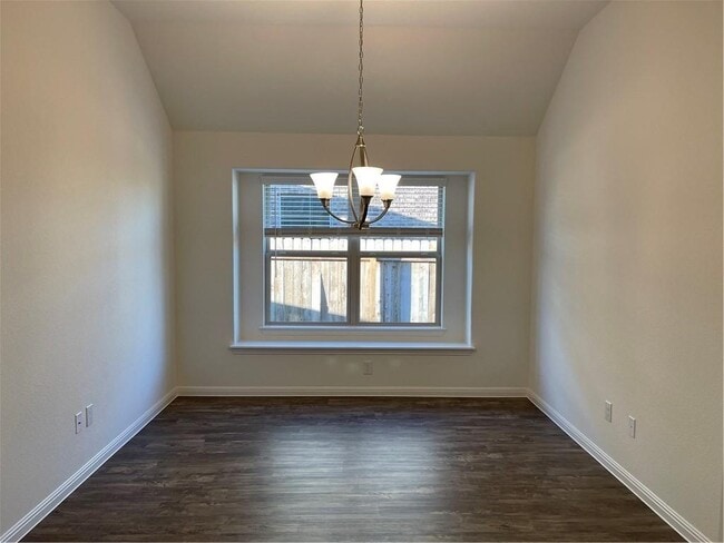 Building Photo - 208 Baralo St