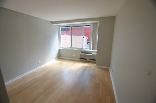 Building Photo - 211 E Ohio St