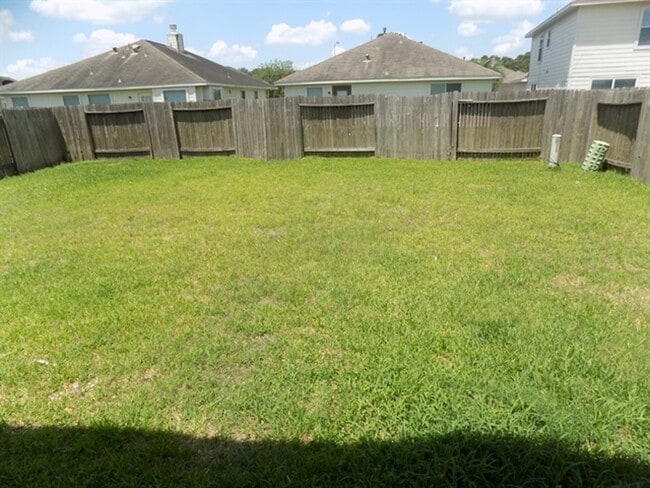 Building Photo - 21711 Falcongate Ct