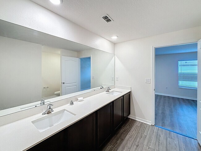 Building Photo - 5426 Companion Ln