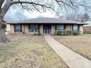 Building Photo - 2016 Fordham Ln