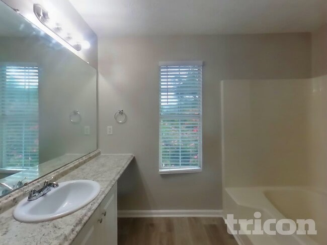 Building Photo - 6591 Anson Ct