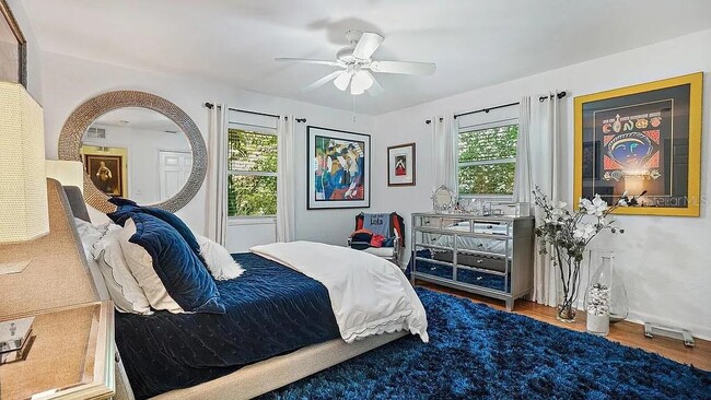 Building Photo - 109 12th Ave N