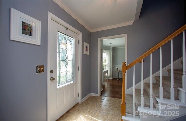 Building Photo - 8425 Hirsch Dr