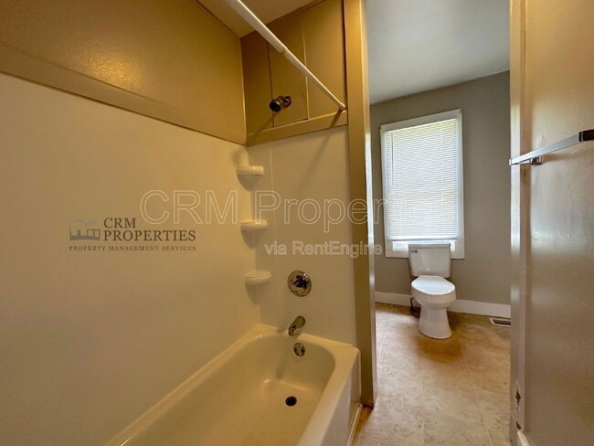 Building Photo - 1519 N Purdum St