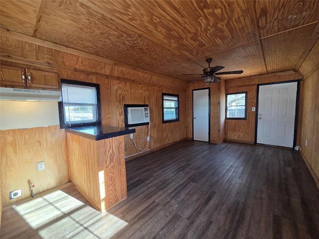 Building Photo - 302 Carson Cir