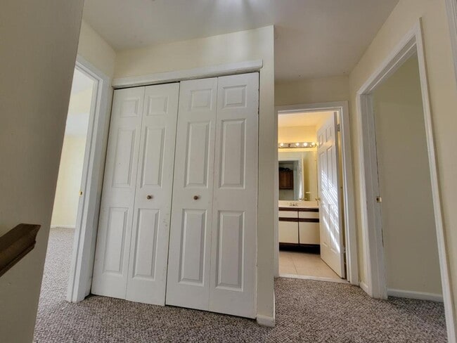 Building Photo - 1 Jodhpur Ct