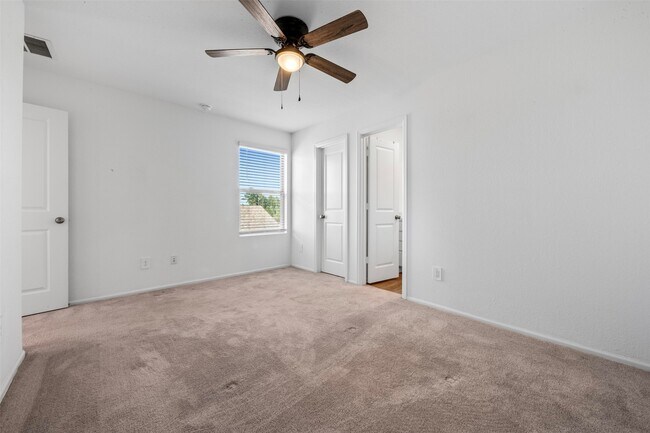 Building Photo - 1044 Rd 5203