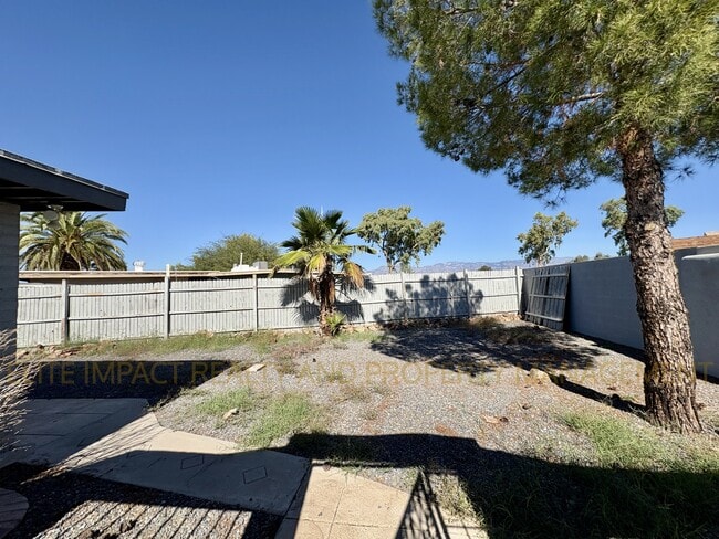 Building Photo - 7429 E 45th St