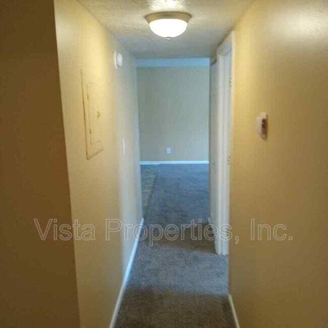 Building Photo - 4119 Glen Hill Manor Dr