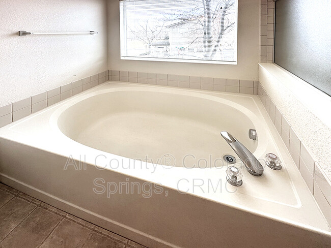 Building Photo - 2289 Gilpin Ave