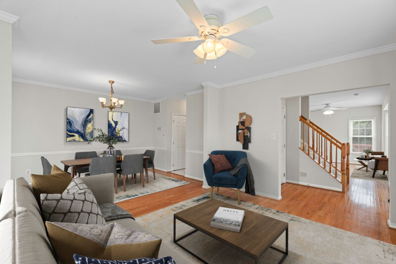 Building Photo - 7073 Kings Manor Dr