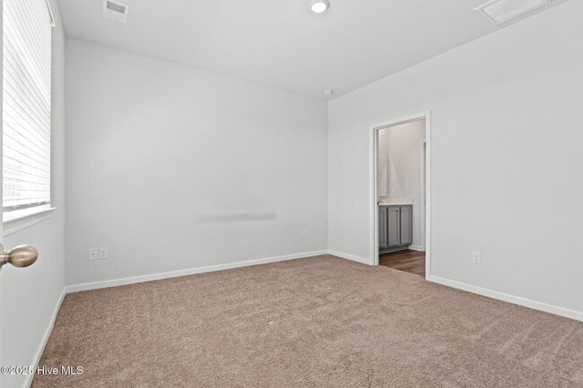 Building Photo - 1760 RIVERTON Dr SE