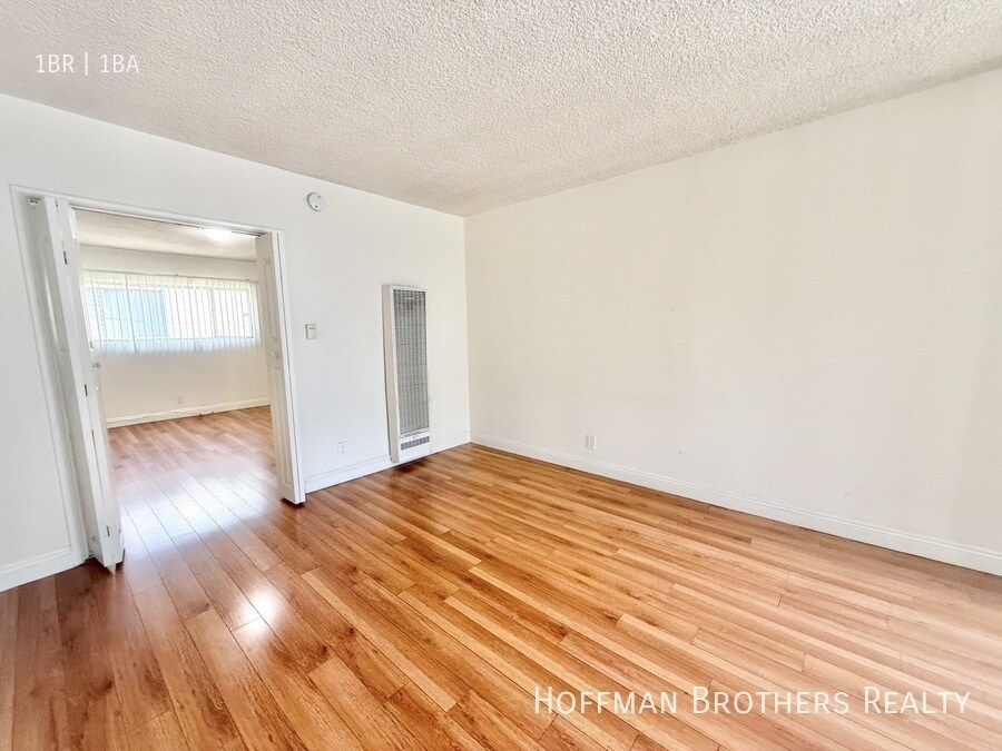 Building Photo - 838 N Normandie Ave