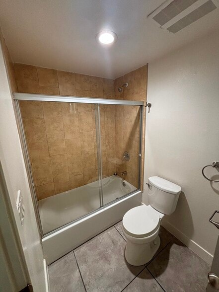 Building Photo - 123 1/2 E 88th St