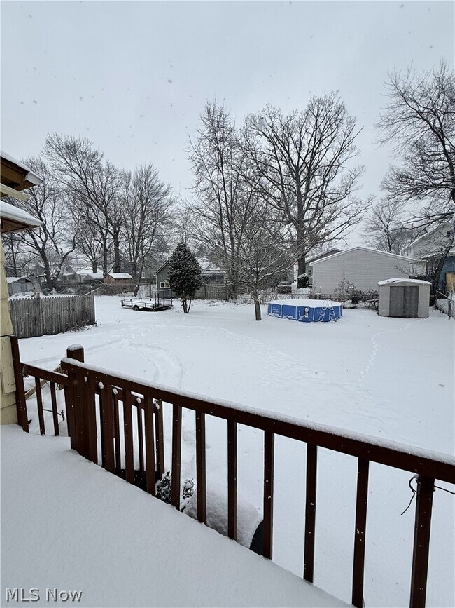 Building Photo - 1253 California Ave