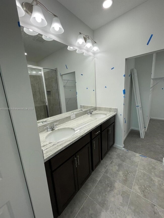 Building Photo - 4466 Longwood Lake Sq