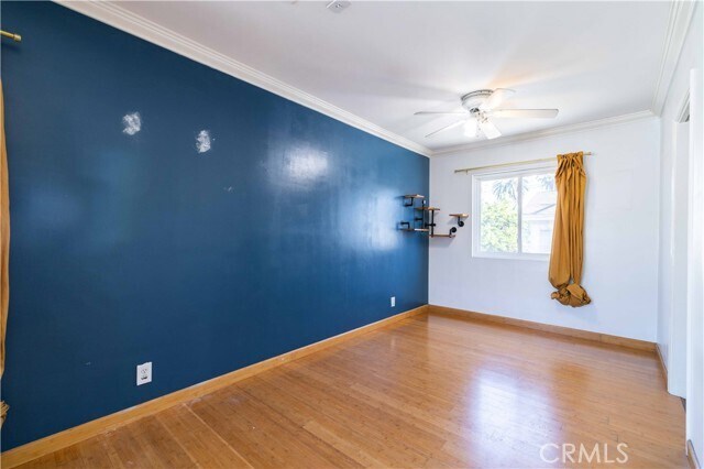 Building Photo - 1227 E 1st St