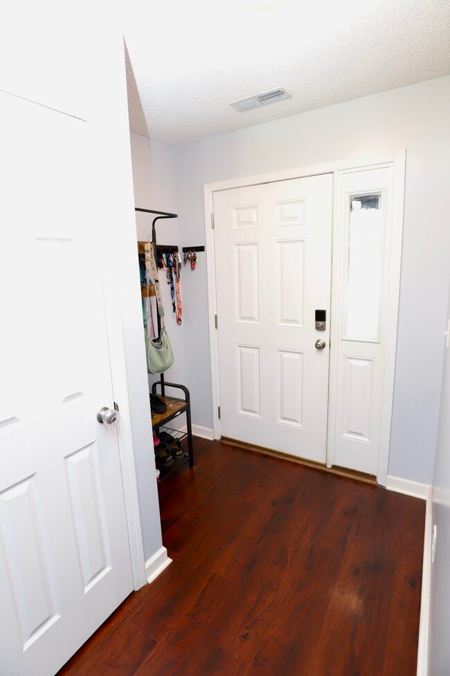 Building Photo - 4370 Excursion Dr