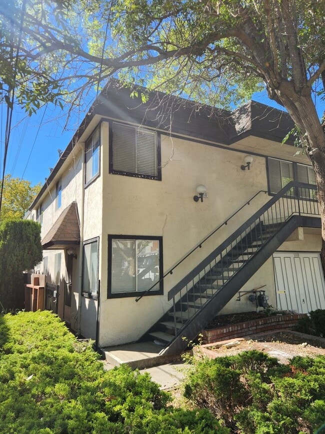 Building Photo - 1110 Douglas Ave