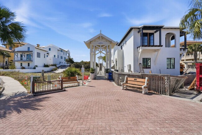 Building Photo - 419 Lakefront Dr