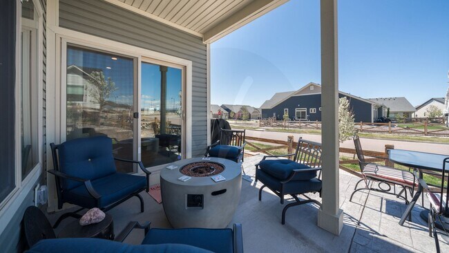 Building Photo - Banning Lewis Patio Home in The Retreat +5...