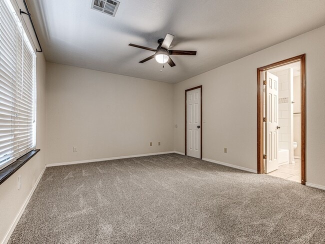 Building Photo - 508 Old Bugle Rd