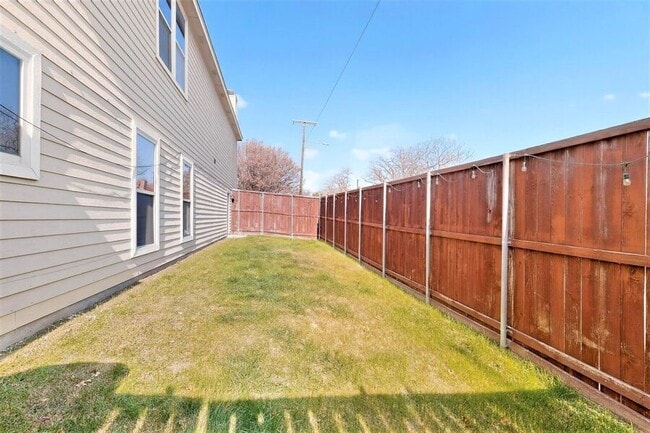 Building Photo - 4801 Birchman Ave