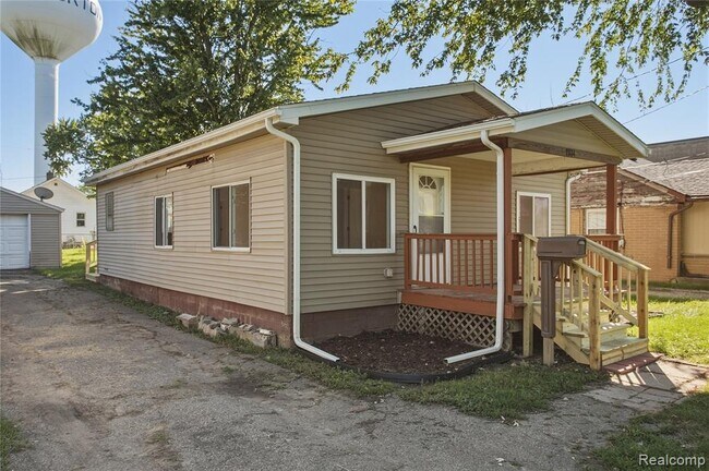 Building Photo - 2034 Kenneth St