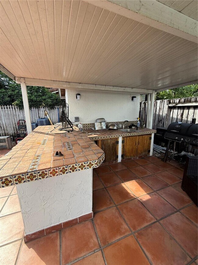 Building Photo - 6464 W 11th Ave