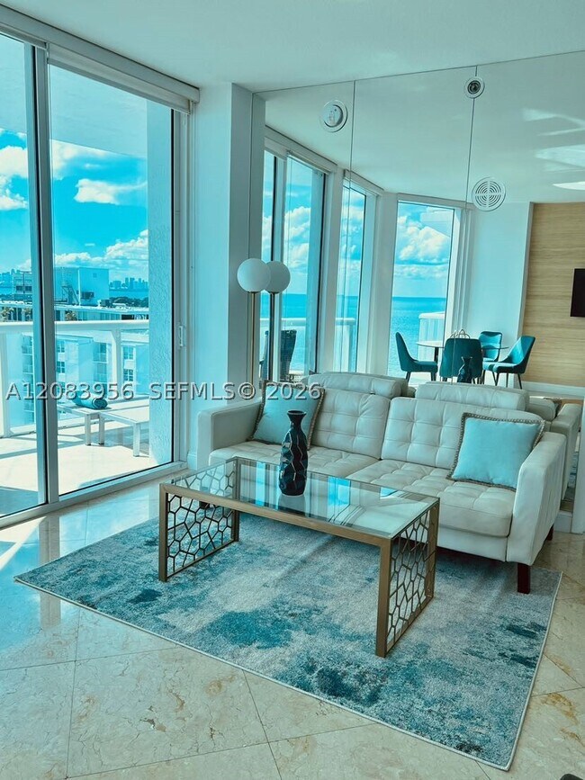 Building Photo - 6515 Collins Ave