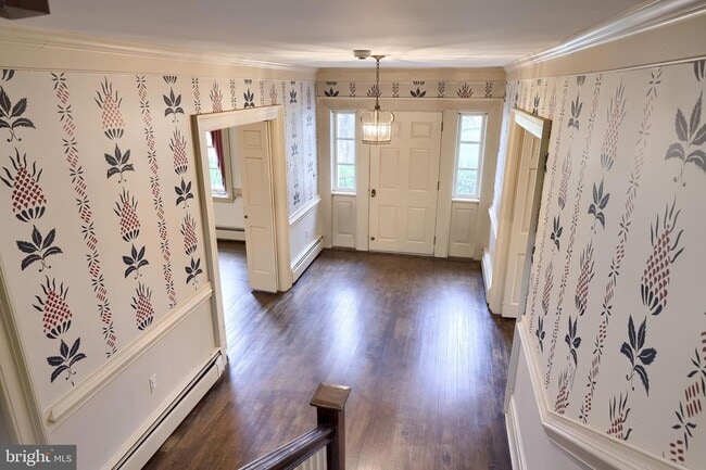 Building Photo - 226 E Caracas Ave