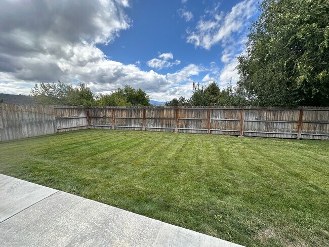 Building Photo - 921 Quail Point Ct