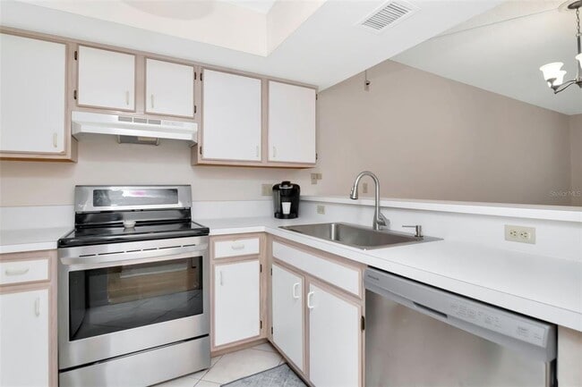 Building Photo - 320 Island Way