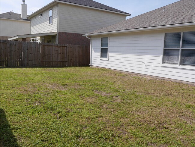 Building Photo - 16327 Bettong Ct