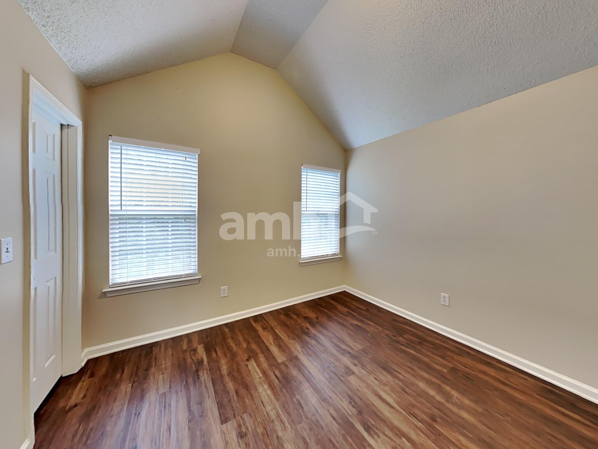 Building Photo - 3321 Metro Way