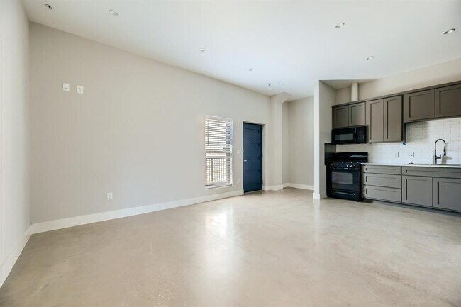 Building Photo - 3523 Gonzales St
