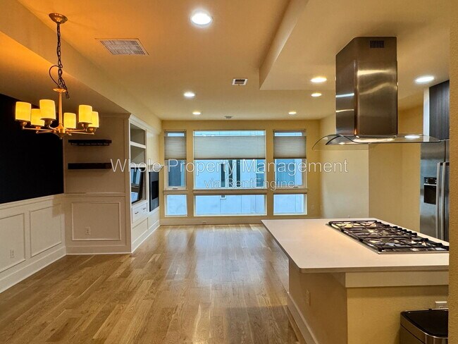 Building Photo - 3032 Zuni St