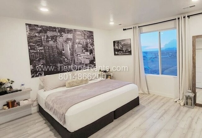 Building Photo - This property offers a NO DEPOSIT option available for qualified renters!