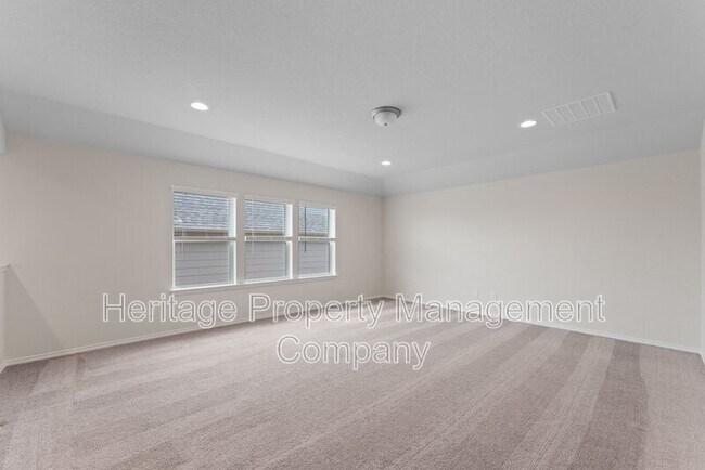 Building Photo - 942 Blue Violet