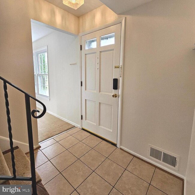 Building Photo - 8533 Pepperdine Dr