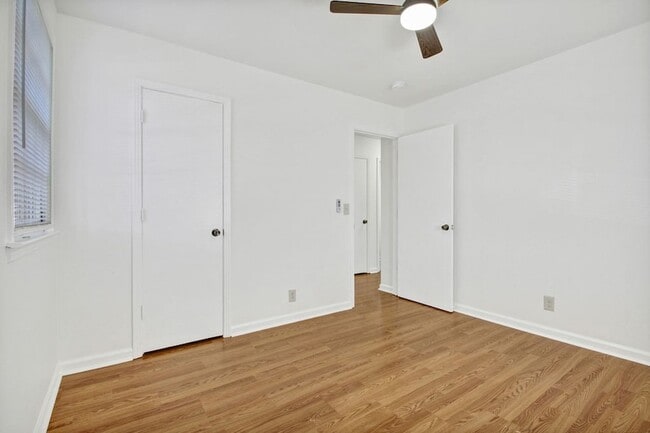 Building Photo - 238 Townes Dr