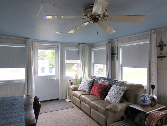 Building Photo - 47 Bourne Neck Dr