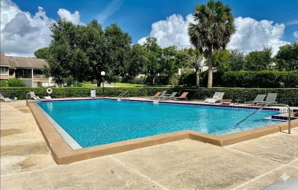 Pool - 204 Orienta Point St