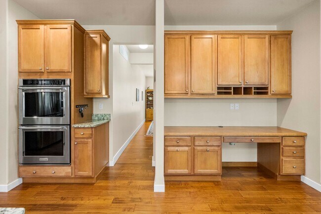 Building Photo - 2030 Nelson St