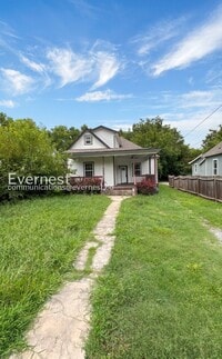 Building Photo - Charming 3-Bedroom Home with Outdoor Oasis – Minutes from Amenities / Pet-Friendly / Available Now!