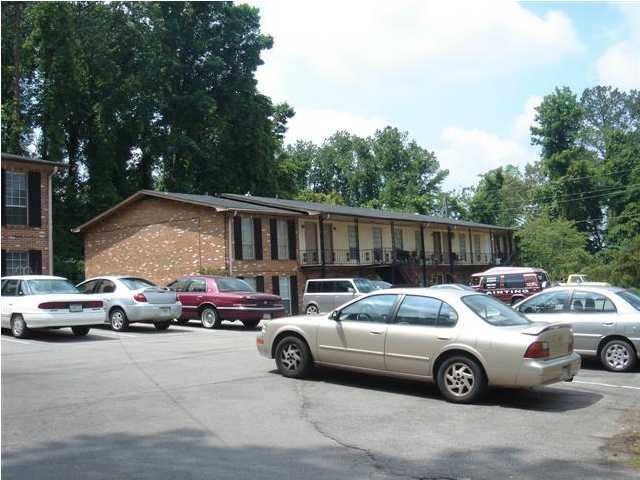 Building Photo - The Pines Apartments