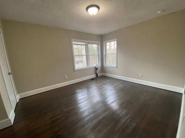 Building Photo - 8261 US-78